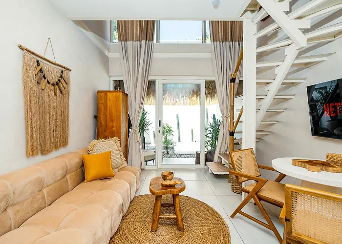 别墅 Aesthetic 1br Mezzanine Casa Vanille With Private Pool Near -bali 乌鲁瓦图