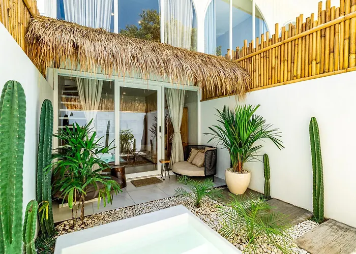 Aesthetic 1br Mezzanine Casa Vanille With Private Pool Near -bali