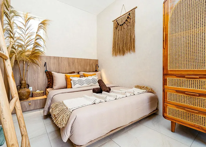 别墅 Aesthetic 1br Mezzanine Casa Vanille With Private Pool Near -bali *