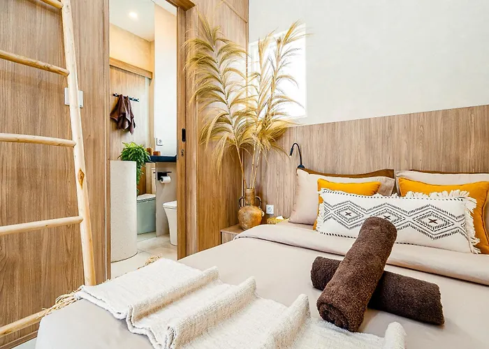 别墅 Aesthetic 1br Mezzanine Casa Vanille With Private Pool Near -bali *