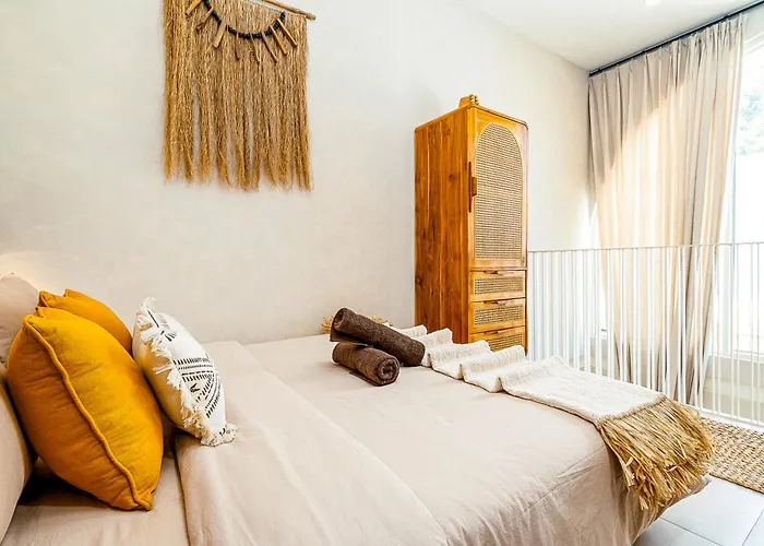 Aesthetic 1br Mezzanine Casa Vanille With Private Pool Near -bali 别墅